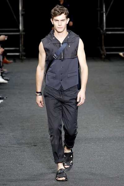 Look 34